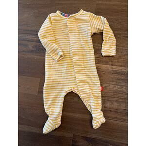 Magnetic Me Yellow Stripe Footie Newborn Pajamas 5-8lbs NWOT